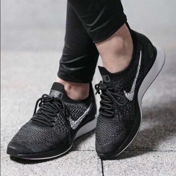 mariah flyknit racer review